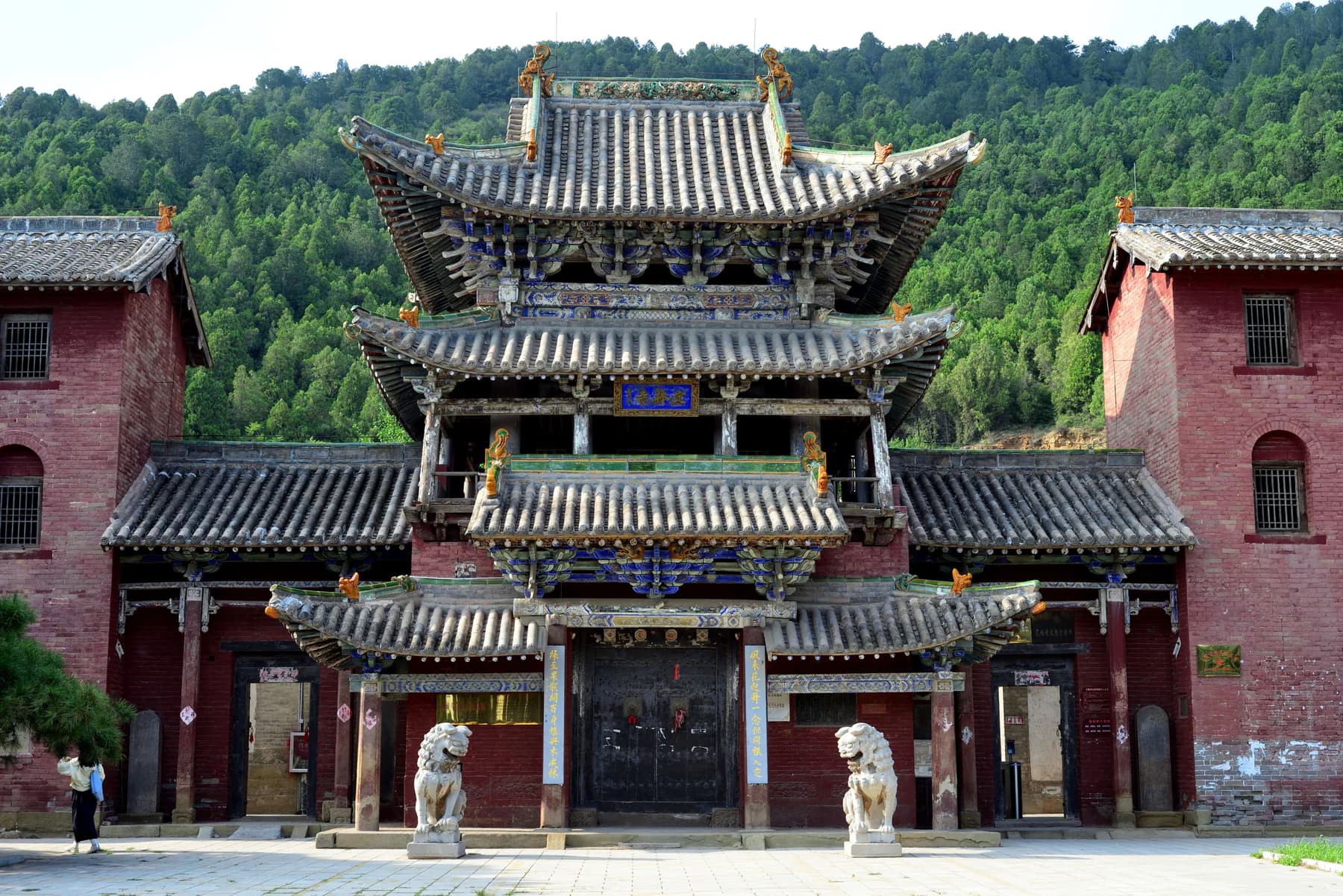 The entrance of a traditional Wudang temple complex